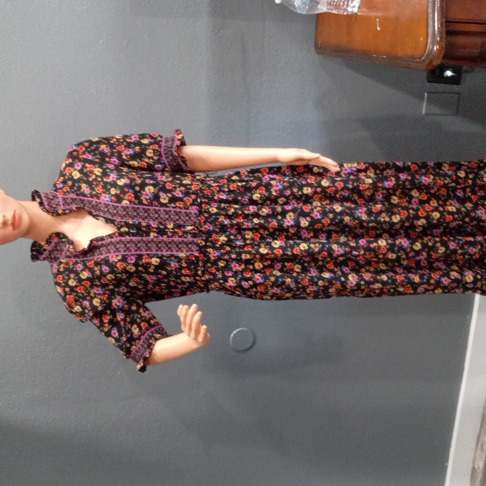 London Style Women's Floral Maxi Dress Short Ruffled Sleeves V-neckline Size 12 - Picture 5 of 16